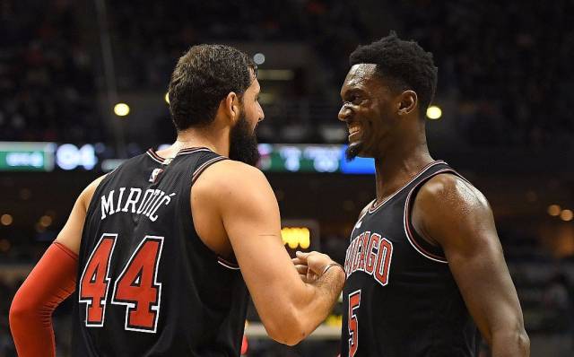 伤愈复出，卡瓦尼时隔两个月再次代表博卡出场并打进一粒点球（复出即破门：卡瓦尼两月后重返博卡并点射建功）