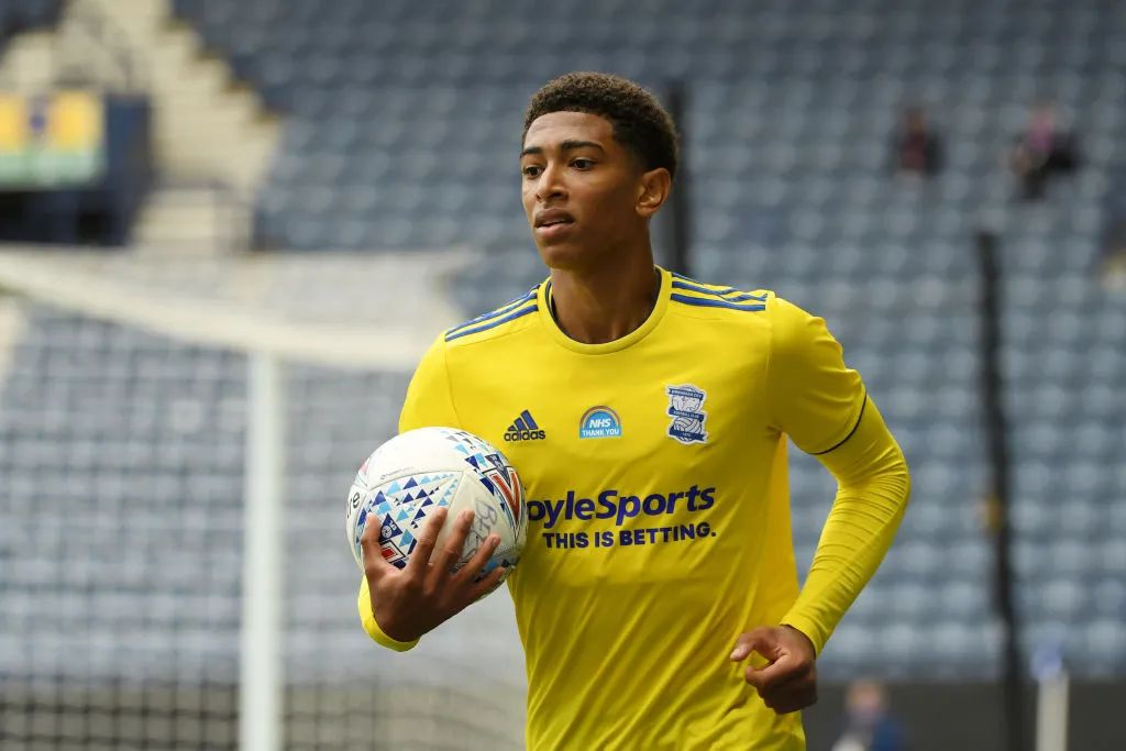 步行者大胜奇才！哈利伯顿对奇才替补席做哭泣的动作