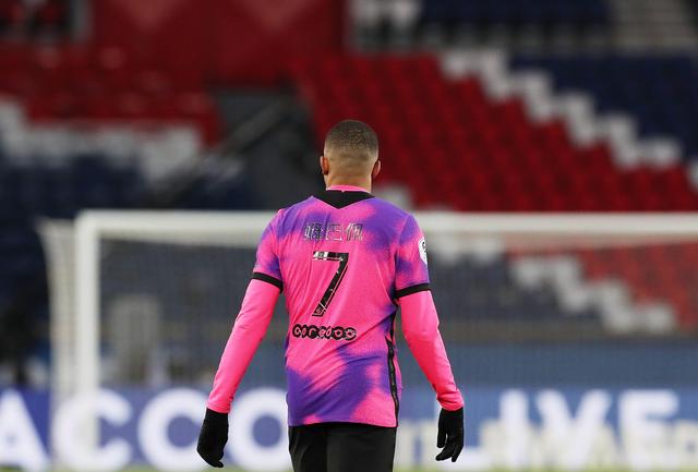 邦马蒂：对今年金球奖其实没太多期待；向梅西发起冲击？不会（邦马蒂：今年金球期待不高；不会去挑战梅西）