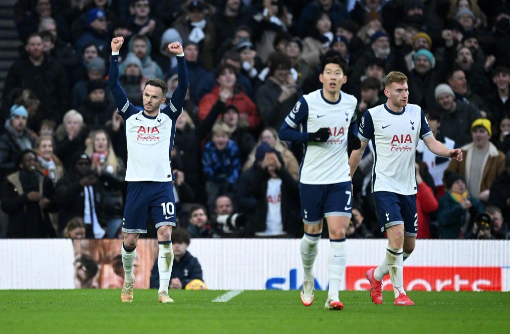 海港小将李新翔：这是梦幻的一年，武磊的点拨对我帮助很大（海港新星李新翔：梦幻一年，武磊指点助我成长）
