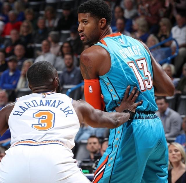 弗兰克：罗梅罗和范德芬配合越来越默契，很享受和他们共事（弗兰克：罗梅罗与范德芬配合愈发默契，我很享受与他们合作）