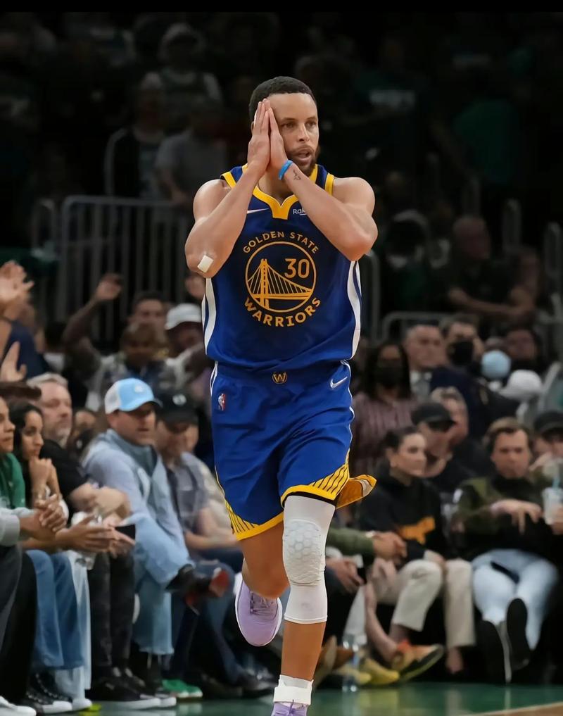 马卡：皇马坚持“主教练就是老大”原则，支持阿隆索所有决定（马卡：皇马奉行主帅说了算原则，全力支持阿隆索的所有决定）