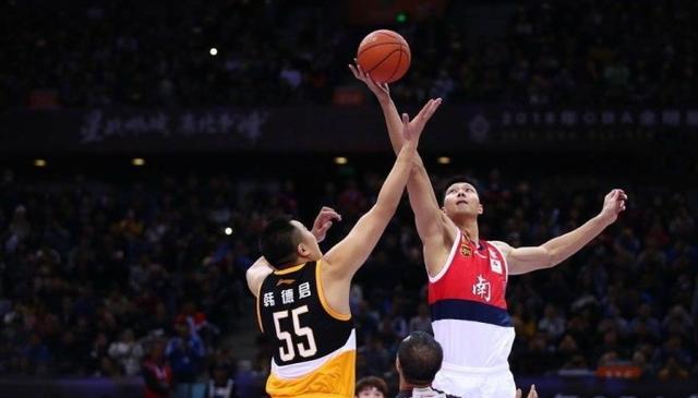 云南vs西海岸：4外援PK5外援，侯永永首发，王晗懿生涯首秀（云南对决西海岸：4外援硬碰5外援，侯永永首发，王晗懿生涯首秀）