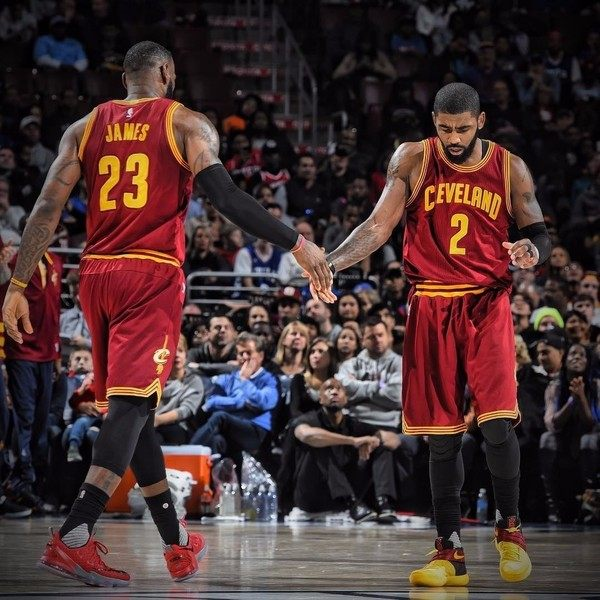 彻底放弃？阿贾克斯客战卡拉巴克首发：多名小将轮换登场（要放弃了？阿贾克斯客场对阵卡拉巴克首发：多名小将轮换亮相）