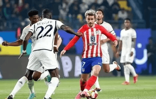 ATP总决赛第4日综述：辛纳两连胜提前晋级，谢尔顿遭逆转无缘四强